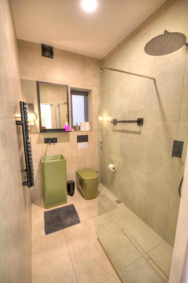 Beautiful One Bedroom Seafront Apartment Vpal1-1 Il-Furjana Exterior photo